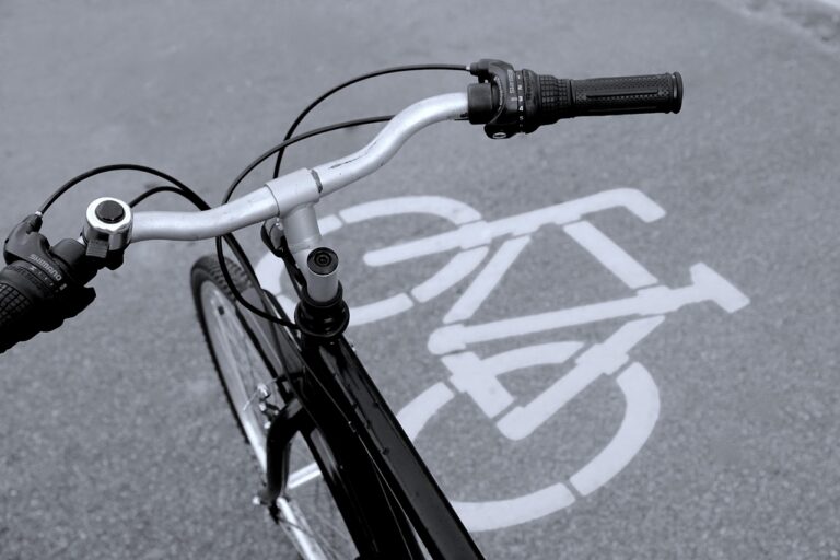 bicycle path, bike sign, bicycle, black-and-white, bicycle path, bicycle path, bicycle path, bicycle path, bicycle path, bicycle, bicycle, bicycle, bicycle